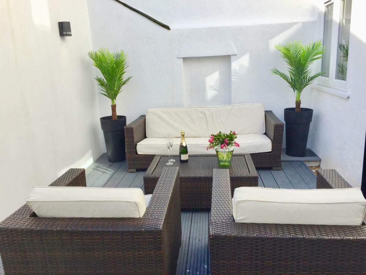 דירות בורנמות' Stylish Town Centre House - 300Mbps, Parking & Sunny Decking מראה חיצוני תמונה