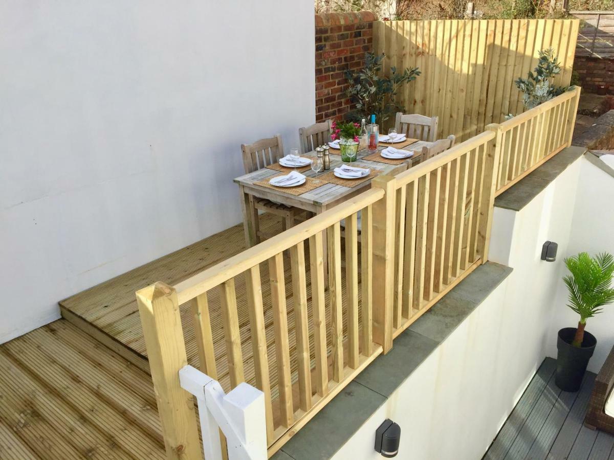 דירות בורנמות' Stylish Town Centre House - 300Mbps, Parking & Sunny Decking מראה חיצוני תמונה